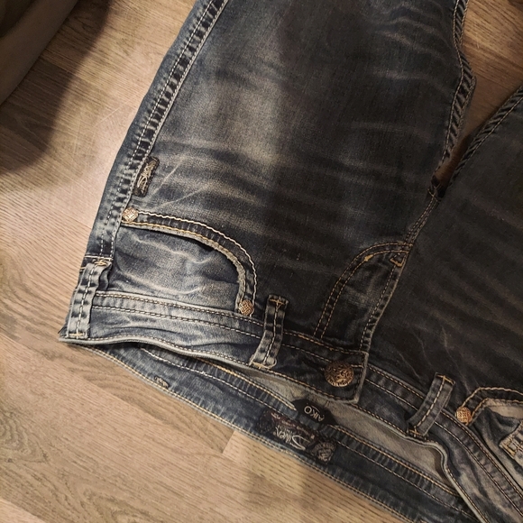 Silver capris - Picture 3 of 5